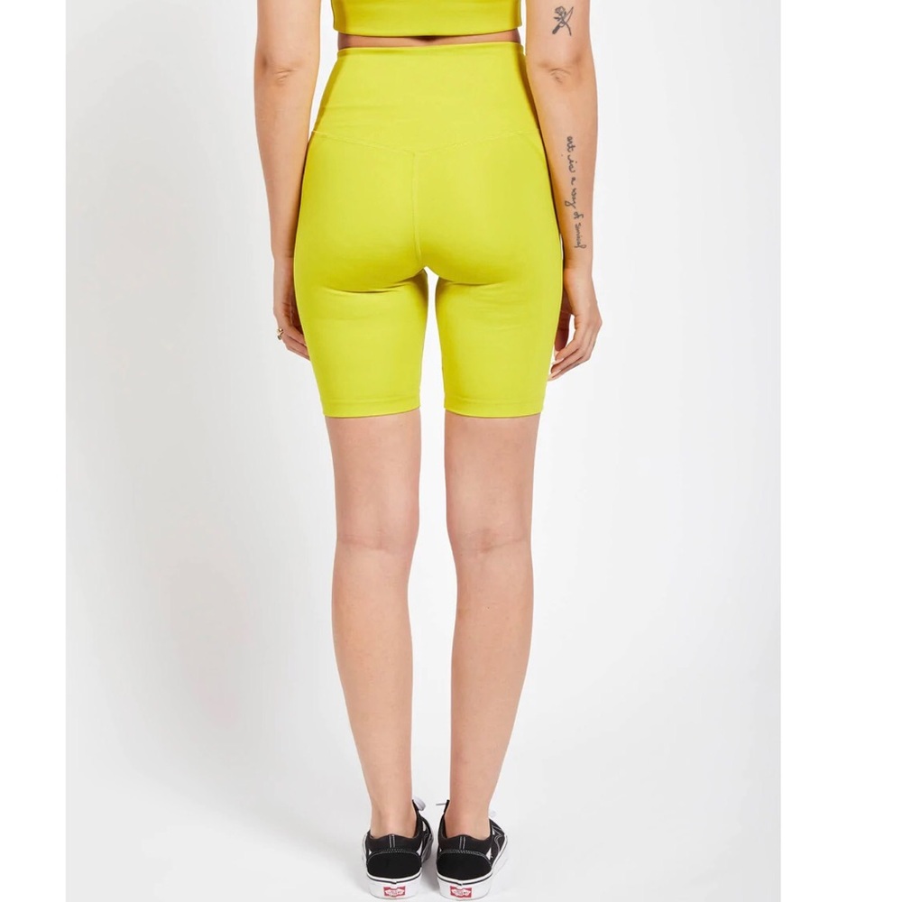 NWT High Waist Biker Shorts - Girlfriend Collective - Picture 3 of 13